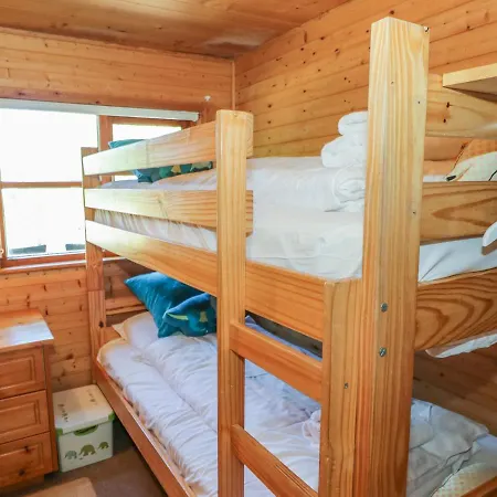 別荘 Striding Edge